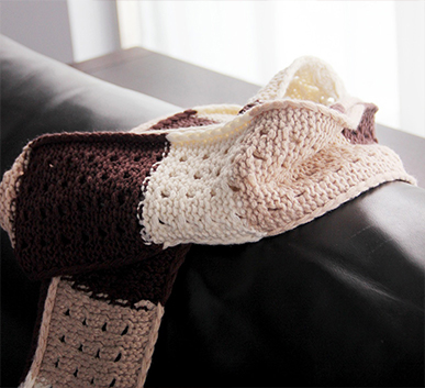 Customized Winter Hand-woven Color-blocking Scarves