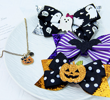 Halloween Hair Clips Set - Spooky Bat & Pumpkin Hairpins for Girls