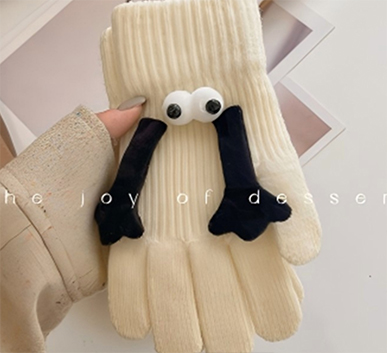 Holding Hands Magnetic Suction Gloves2