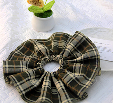 Oversized-Pleated-Double-Layer-Scrunchie