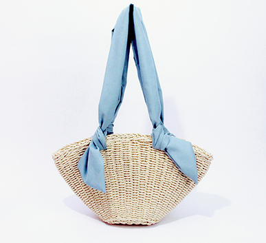 Shell-Shape-Basket-Bag-with-Knotted-Handles