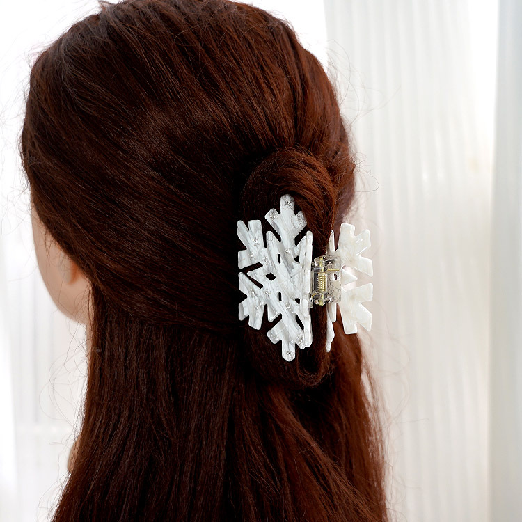 Winter‘s Diamond Flake Hair Clip