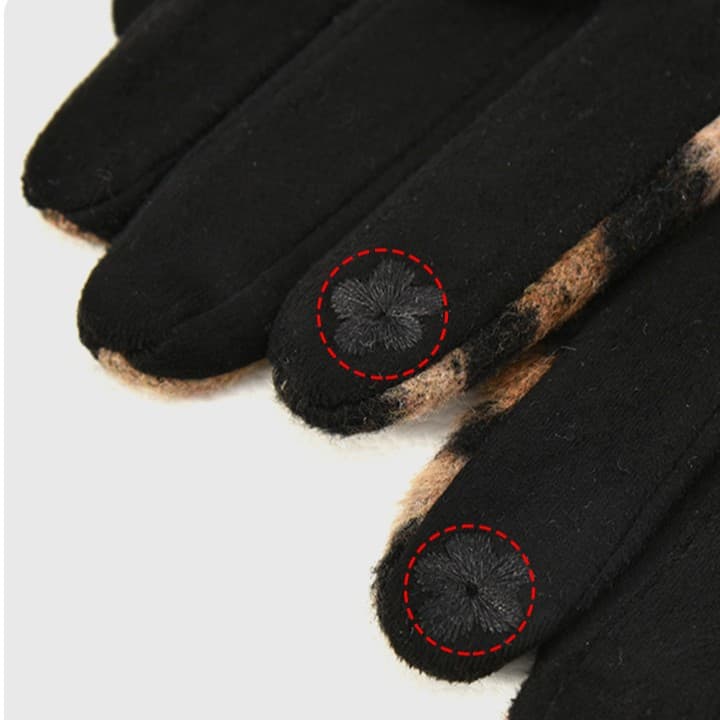 Leopard-pattern suede touchscreen gloves