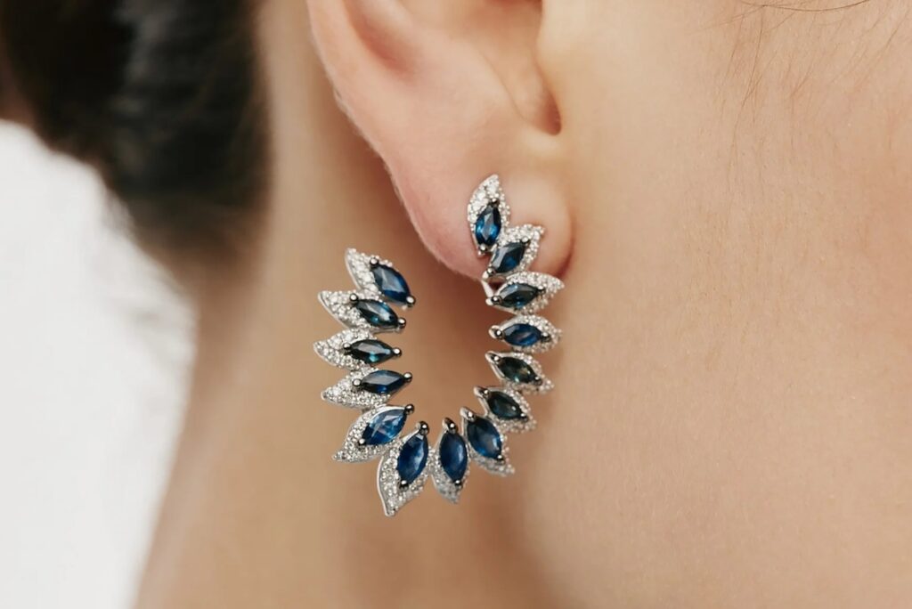 Prevent jewelry sourcing delays with clear bilingual tech packs and liaison