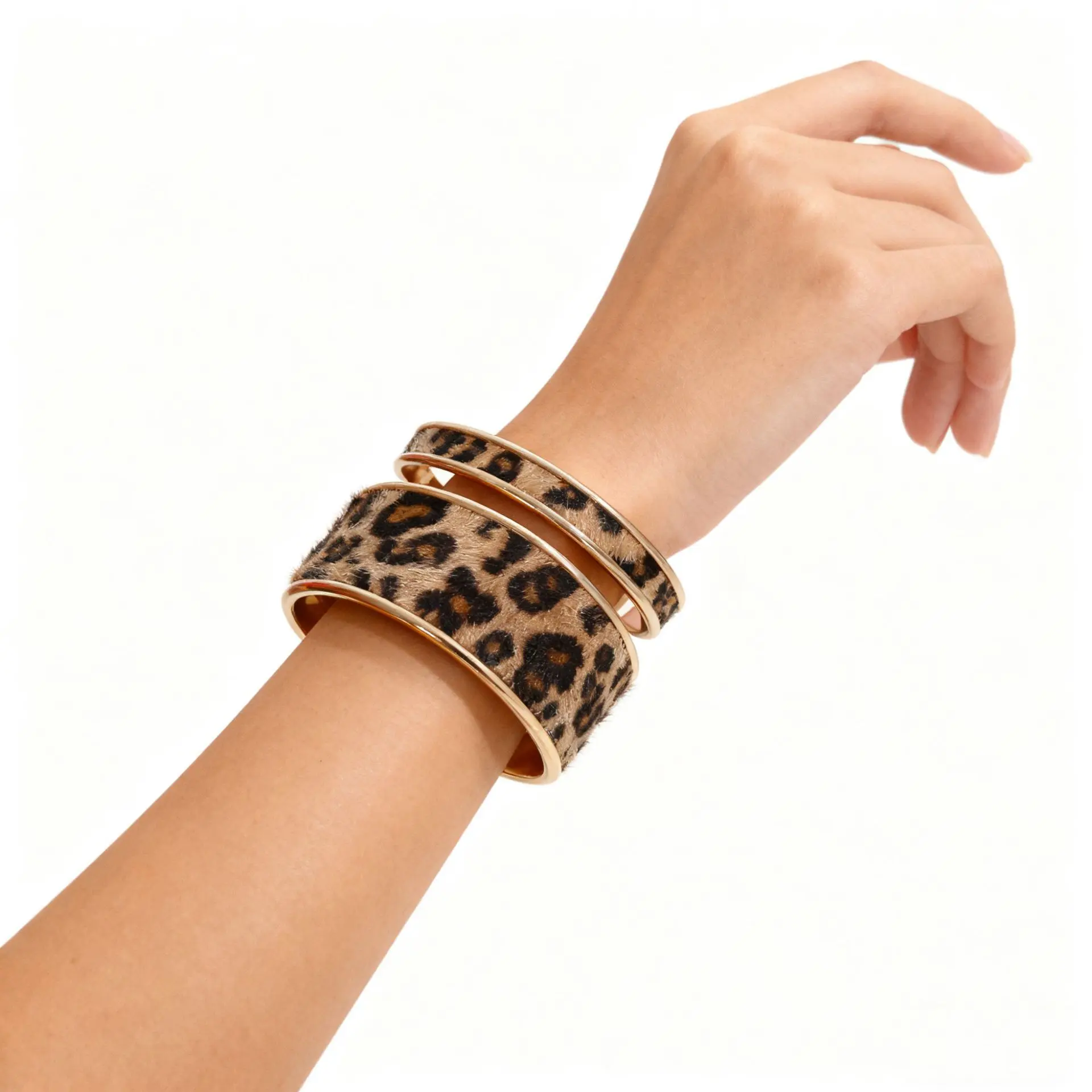 Vintage Flocked Leopard Print Open Cuff Bracelet, Electroplated Alloy Minimal Western Fashion Commute Women Stackable Personality Wrist Jewelry Wholesale
