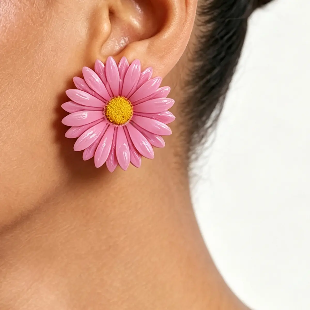 Sweet Fresh Daisy Drip Enamel Stud Earrings, Iron Steel Pin Colorful Floral Women Casual Summer Vacation Statement Ear Jewelry