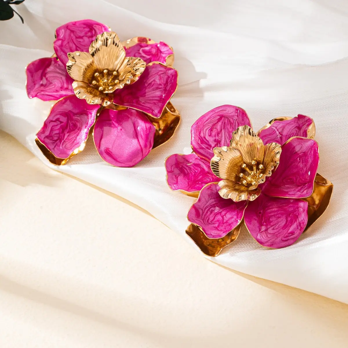 Vintage Sweet Oversized Floral Stud Earrings, Electroplated Alloy Stainless Steel Pin Elegant Minor Design Fresh Sweet Women Daily Party Ear Jewelry