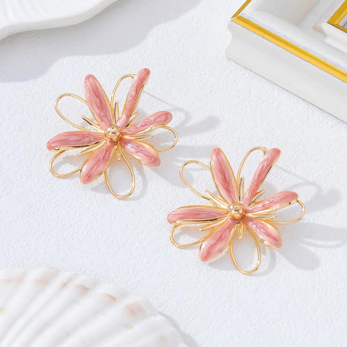 Niche Chic Hollow Enamel Flower Stud Earrings, Electroplated Iron Alloy Stainless Steel Pin Elegant Floral Statement Earrings for Women Daily Vacation Party