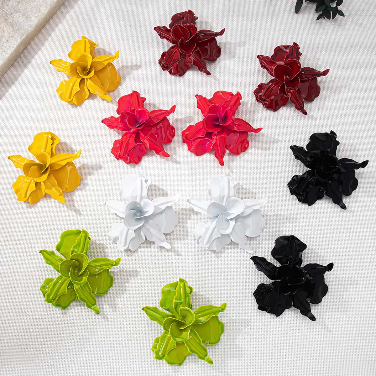 Oversized Dopamine Color 3D Flower Stud Earrings, Electroplated Alloy Stainless Steel Pin Cool Sweet Trendy Street Shooting Statement Floral Ear Jewelry for Women