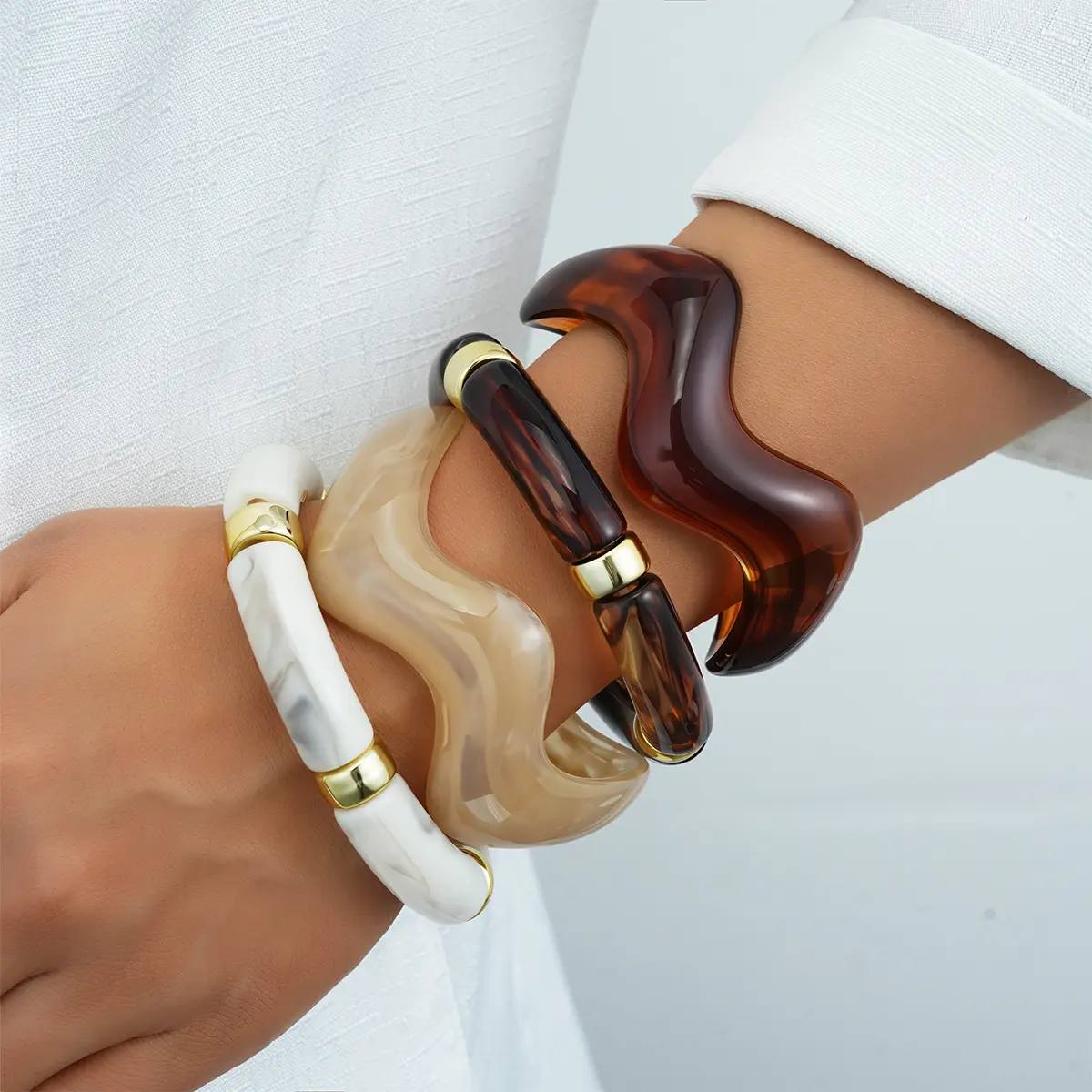 Irregular Wave Tube Acrylic Cuff Bracelet, Retro Marble Swirl Geometric Open Bangle Minimal Personality Stackable Women Summer Wrist Jewelry