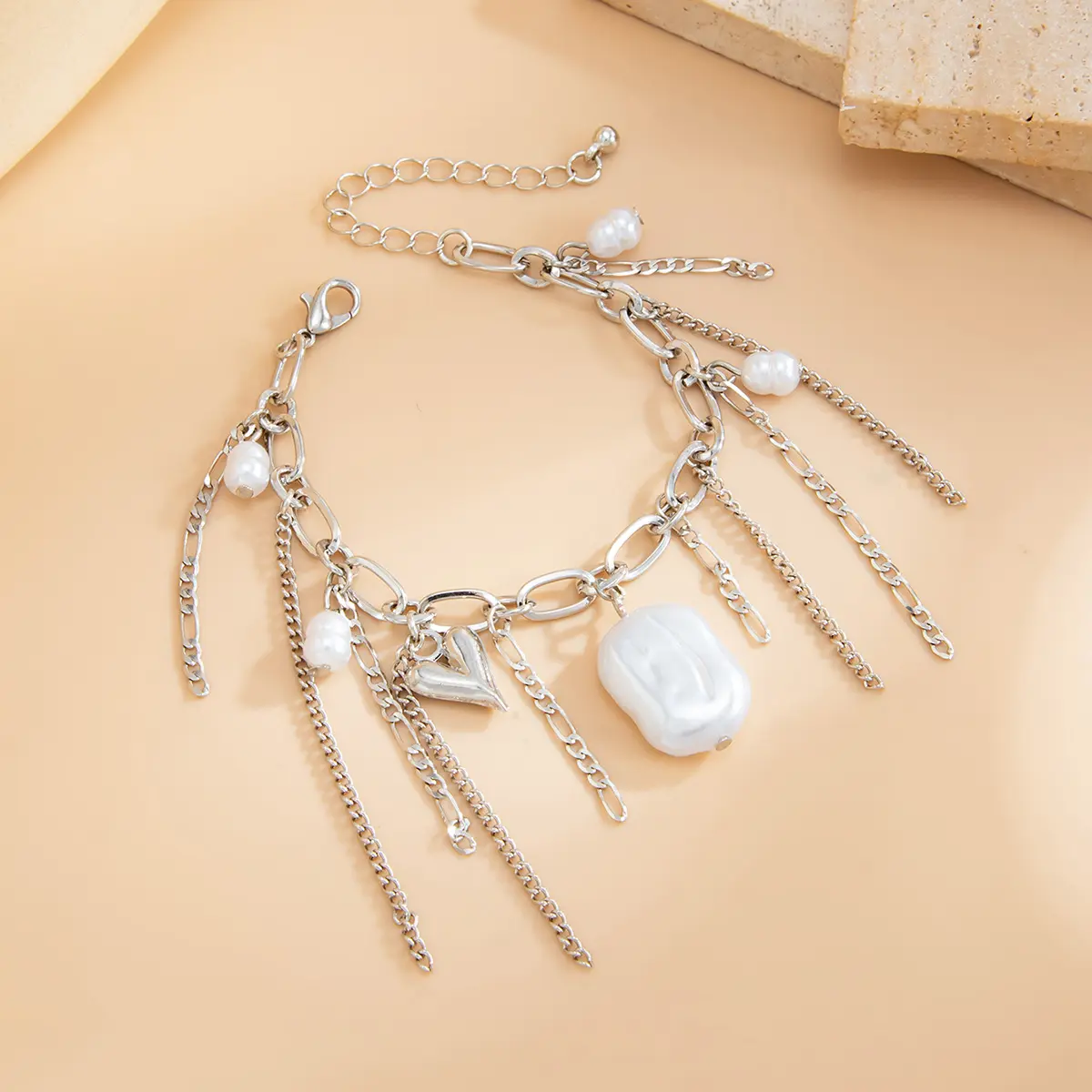 Sweet Cool Heart Baroque Pearl Tassel Chain Bracelet, Electroplated Copper & Iron Chain Personality Trend Women Stackable Wrist Jewelry