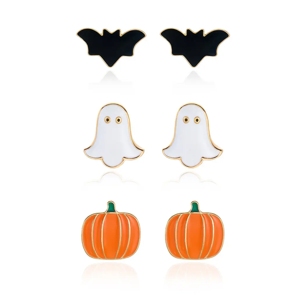 Spooky personality Halloween layered jewelry set crafted from anti-tarnish electroplated alloy. 3-tier staggered chain necklace decorated with cute enamel ghost, orange pumpkin and black bat pendants, matching coordinating ring set with identical cartoon Halloween motifs. Adjustable chain length from 41cm to 50cm, ultra-light total weight 17g for comfortable long-time party wear. Dark gothic playful vibe, ideal costume matching ornaments for Halloween parties, theme events and holiday styling for women.