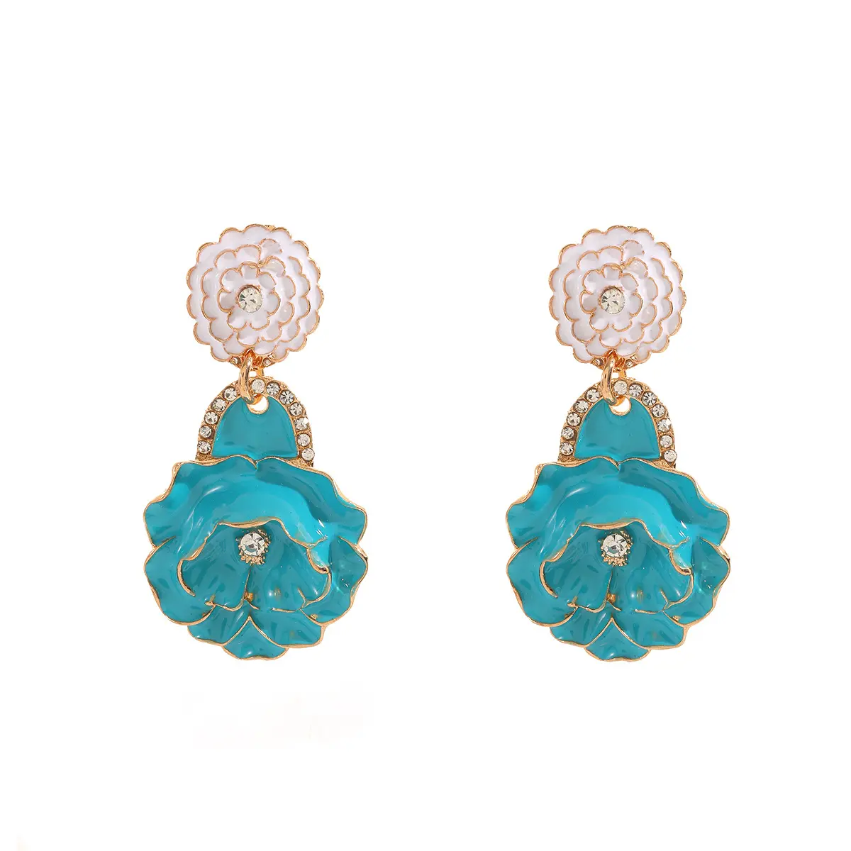 Material Performance: Solid zinc alloy flower frame, glossy uniform drip enamel coating, clear sparkling rhinestones, sturdy bend-resistant iron ear pins Structure Design: Double-layer vertical drop structure, small top flower + rhinestone link + large three-dimensional rose pendant Enamel Craft: Smooth full-color glaze filling, distinct petal contour golden metal edging, long-lasting bright color without fading Silhouette Advantage: Oversized vertical layered floral shape, visually lengthen neck lines and brighten facial makeup Wearing Comfort: Well-balanced lightweight integrated molding, no heavy dragging pressure on earlobes for all-day wear Color Selection: Five high-saturation dopamine bright tones to match all summer holiday and casual wardrobes Craftsmanship: Secure welded connecting links, firmly set rhinestones, seamless polished metal edges without burrs Wearing Structure: Dangle drop stud earrings, simple to put on and take off for daily & party styling Styling Positioning: Luxury ZA-style dopamine multi-layer enamel flower statement earrings, multi-scene beach commute party fashion ear jewelry Applicable Matching: Linen resort dresses, bikini cover-ups, silk camisoles, vintage blouses and romantic date outfits