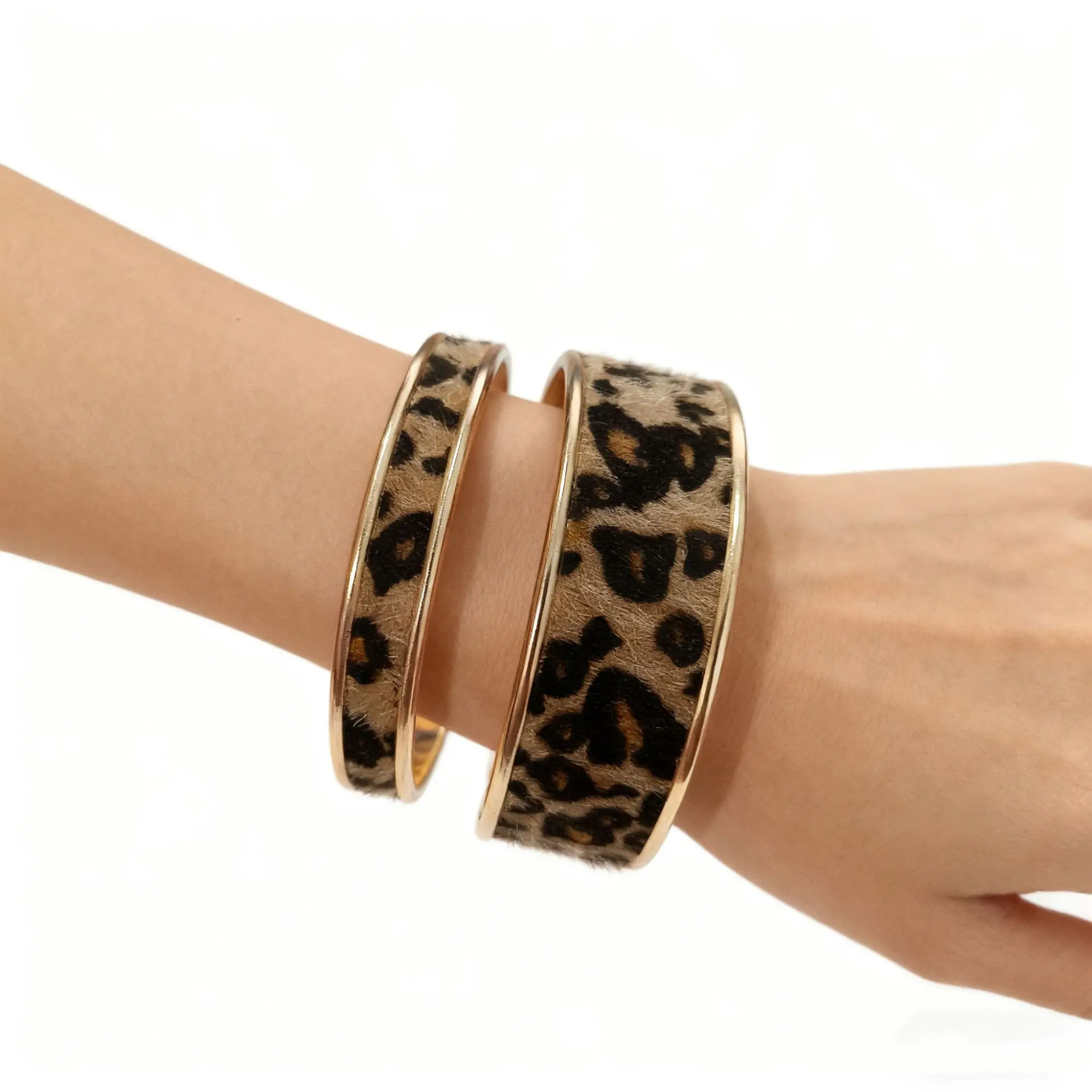Vintage Flocked Leopard Print Open Cuff Bracelet, Electroplated Alloy Minimal Western Fashion Commute Women Stackable Personality Wrist Jewelry Wholesale