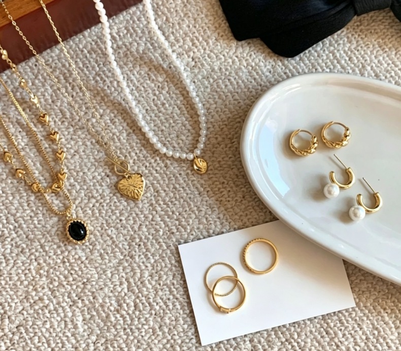DOKADO streamlines fashion sourcing, quality control, and shipment consolidation